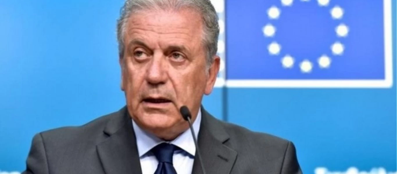 Δ.Αβραμόπουλος: «Είναι απαραίτητο να διεξαχθούν επείγουσες επιχειρήσεις απομάκρυνσης προσφύγων από τη Λιβύη»